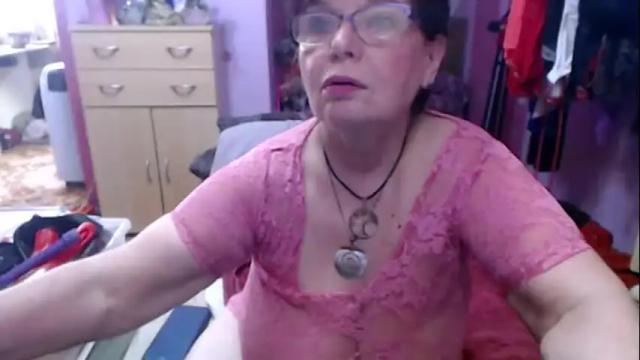 Image 10 of heatedgranny Stream on Chaturbate on 3 months ago