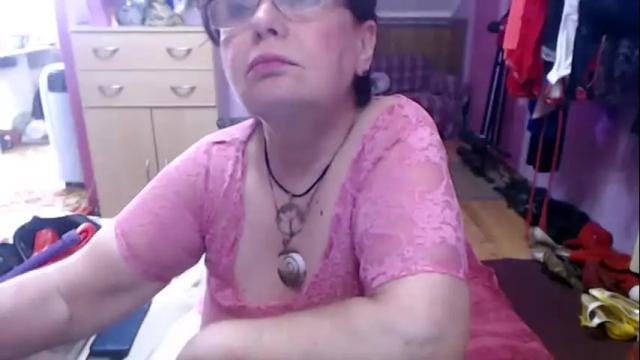 Image 2 of heatedgranny Stream on Chaturbate on 3 months ago