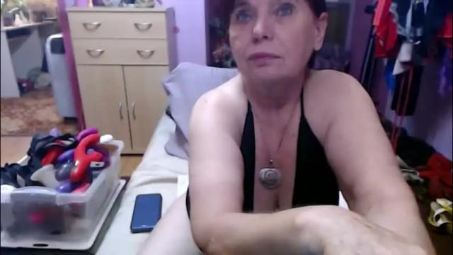 Image 4 of heatedgranny Stream on Chaturbate on 2 months ago