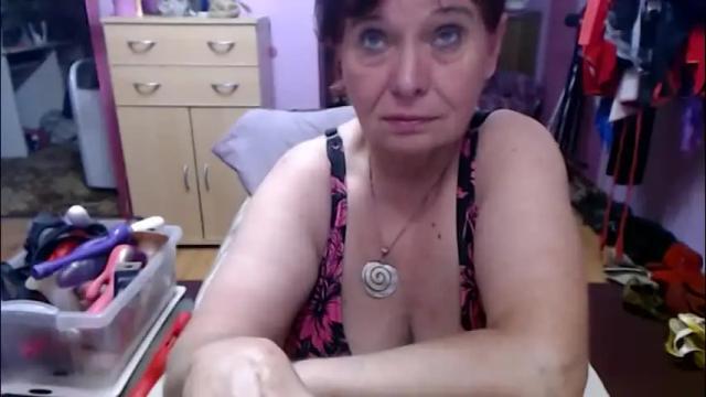 Image 2 of heatedgranny Stream on Chaturbate on 2 months ago