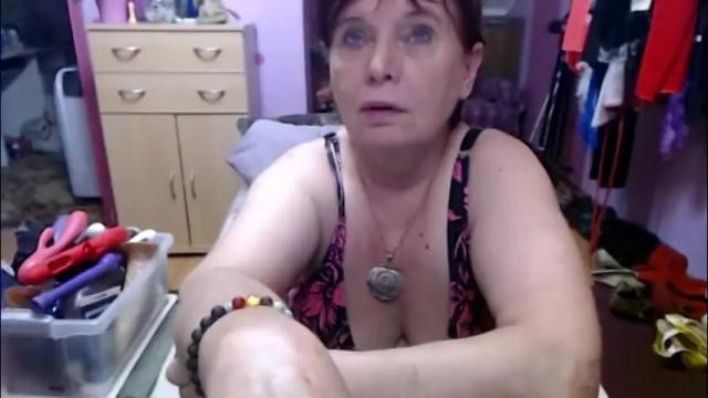 Image 4 of heatedgranny Stream on Chaturbate on 2 months ago