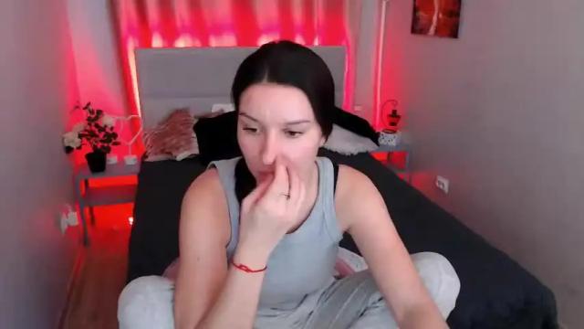 Image 2 of heaven_chloe Stream on Chaturbate on 16 months ago