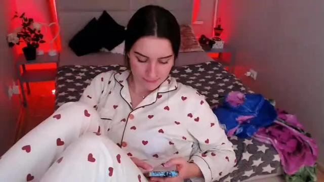 Image 4 of heaven_chloe Stream on Chaturbate on 16 months ago