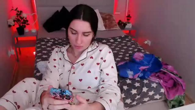 Image 7 of heaven_chloe Stream on Chaturbate on 16 months ago