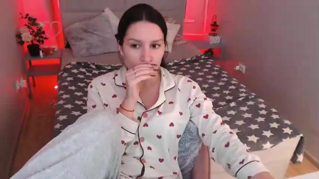 Image 3 of heaven_chloe Stream on Chaturbate on 11 months ago