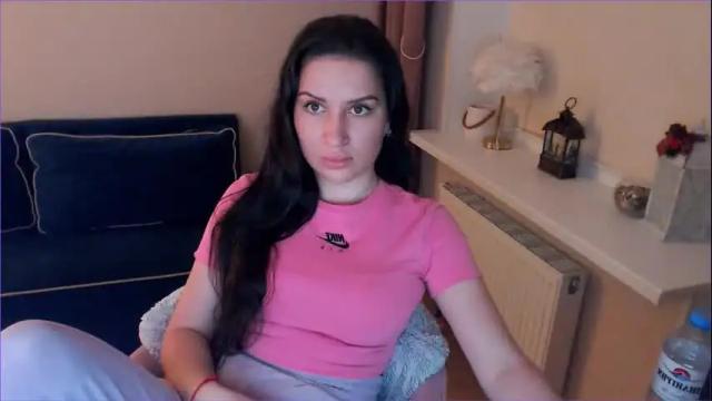 Image 12 of heaven_chloe Stream on Chaturbate on 1 month ago