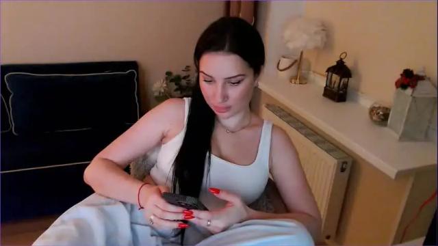 Image 8 of heaven_chloe Stream on Chaturbate on 1 month ago