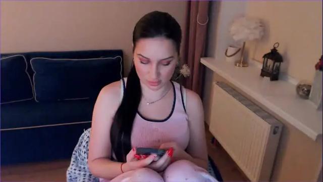 Image 12 of heaven_chloe Stream on Chaturbate on 1 month ago