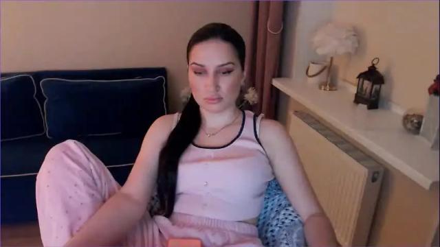 Image 6 of heaven_chloe Stream on Chaturbate on 1 month ago