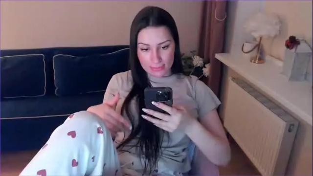 Image 10 of heaven_chloe Stream on Chaturbate on 1 month ago