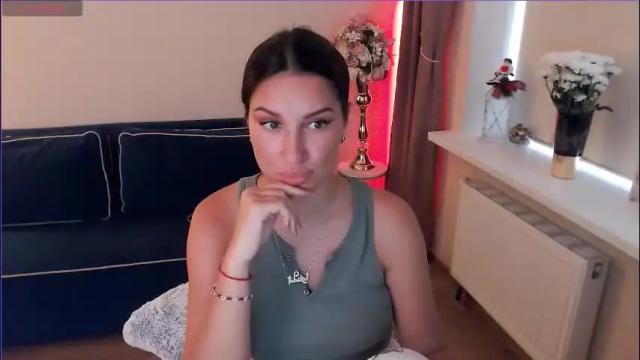 Image 10 of heaven_chloe Stream on Chaturbate on 2 months ago