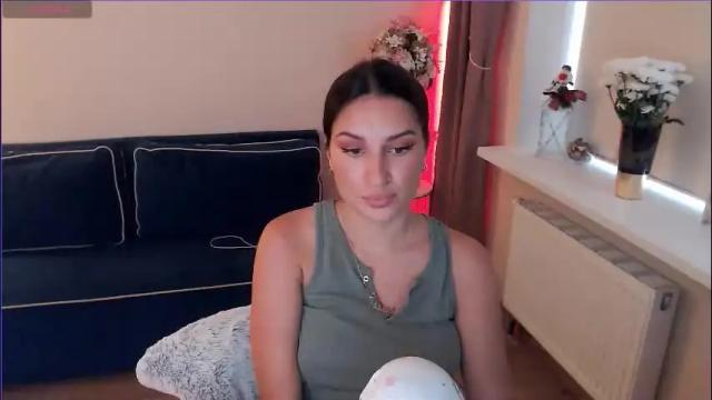 Image 11 of heaven_chloe Stream on Chaturbate on 2 months ago