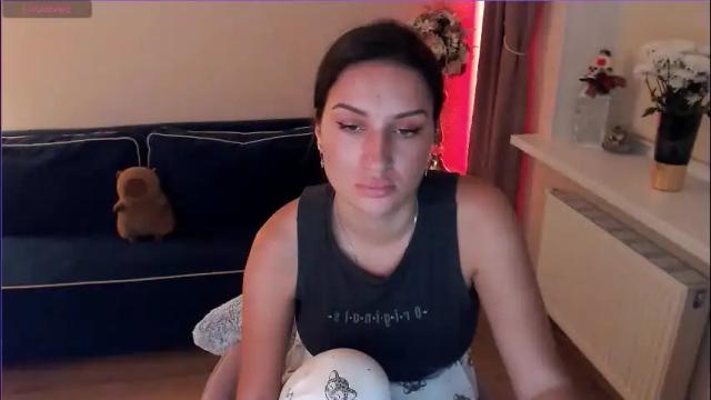Image 11 of heaven_chloe Stream on Chaturbate on 2 months ago