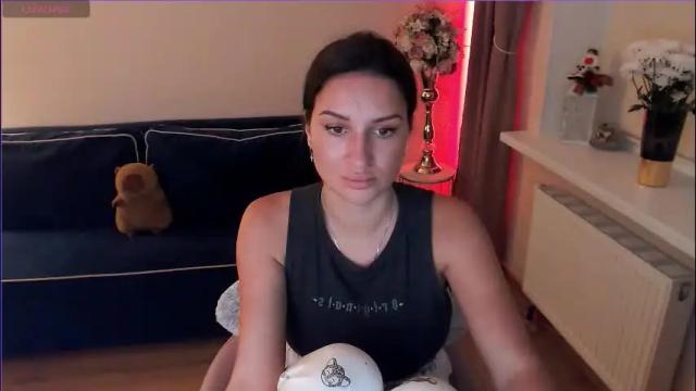 Image 8 of heaven_chloe Stream on Chaturbate on 2 months ago