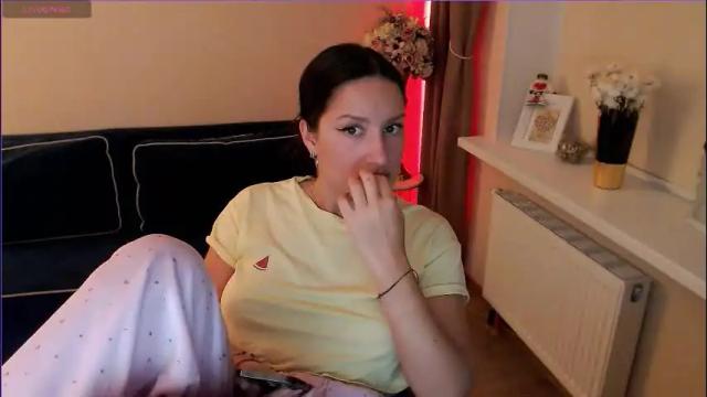 Image 7 of heaven_chloe Stream on Chaturbate on 1 month ago