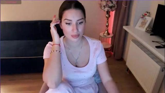 Image 12 of heaven_chloe Stream on Chaturbate on 1 month ago