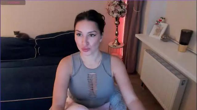 Image 10 of heaven_chloe Stream on Chaturbate on 1 month ago