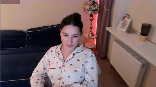 Image 7 of heaven_chloe Stream on Chaturbate on 1 month ago
