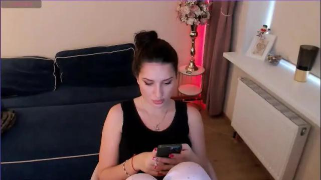 Image 4 of heaven_chloe Stream on Chaturbate on 1 month ago