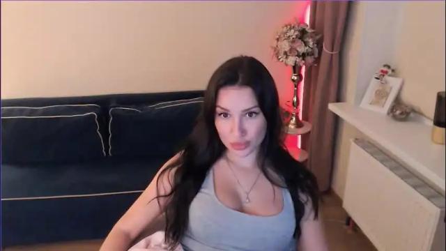 Image 10 of heaven_chloe Stream on Chaturbate on 1 month ago