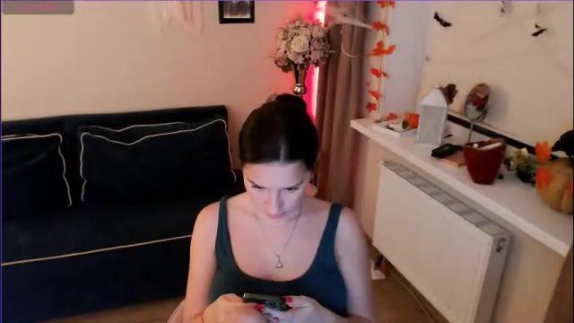 Image 7 of heaven_chloe Stream on Chaturbate on 3 days ago