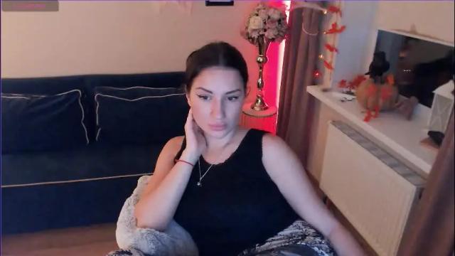 Image 12 of heaven_chloe Stream on Chaturbate on 2 days ago