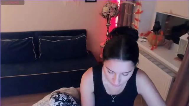 Image 7 of heaven_chloe Stream on Chaturbate on 2 days ago