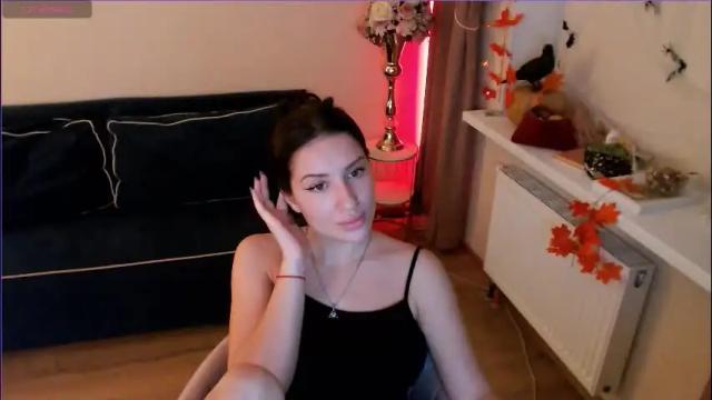 Image 12 of heaven_chloe Stream on Chaturbate on 22 hours ago