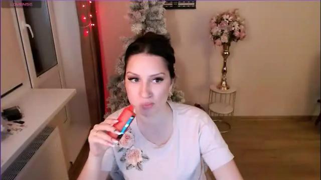 Image 2 of heaven_chloe Stream on Chaturbate on 1 month ago