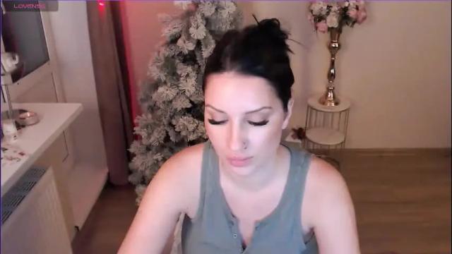 Image 6 of heaven_chloe Stream on Chaturbate on 25 days ago
