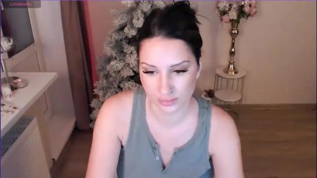 Image 7 of heaven_chloe Stream on Chaturbate on 25 days ago