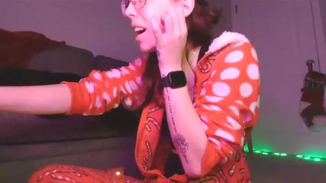 Thumbnail 1, heavenlyhearted's Stream at Chaturbate, 17 months ago