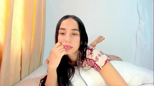 Image 4 of hebenix Stream on Chaturbate on 4 months ago