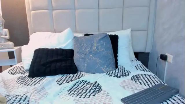 Image 7 of hecate1_ Stream on Chaturbate on 1 month ago