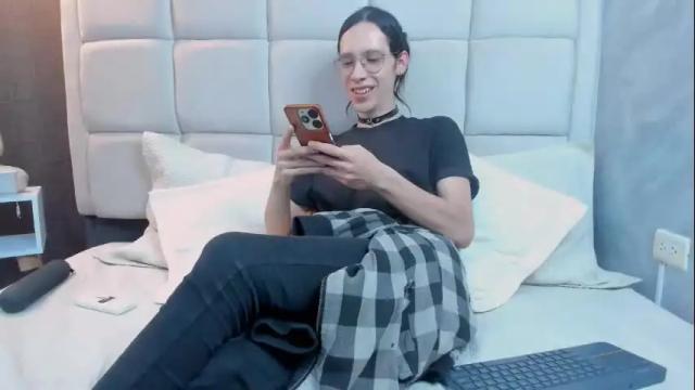 Image 4 of hecate1_ Stream on Chaturbate on 19 days ago