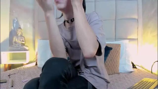 Image 3 of hecate1_ Stream on Chaturbate on 24 days ago