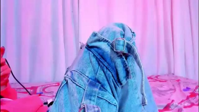 Image 4 of hecate_and_crow Stream on Chaturbate on 4 months ago