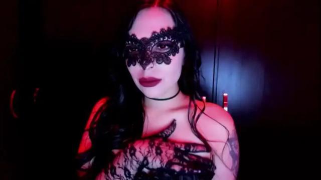 Image 3 of hecate_and_crow Stream on Chaturbate on 2 months ago