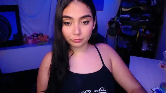 Image 2 of heetsah Stream on Chaturbate on 7 months ago