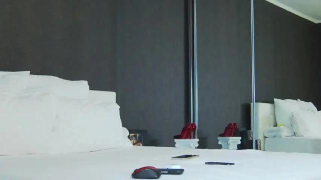 Image 2 of hefner_girl Stream on Chaturbate on 13 months ago