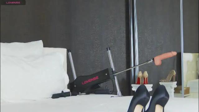 Image 2 of hefner_girl Stream on Chaturbate on 1 month ago