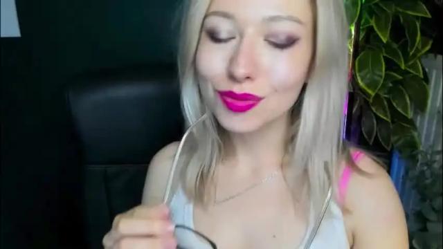 Image 8 of heidi_pleasure Stream on Chaturbate on 2 months ago