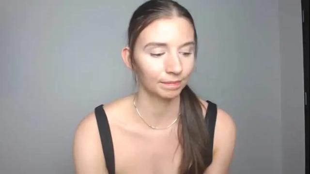 Image 8 of heidihotte Stream on Chaturbate on 12 months ago