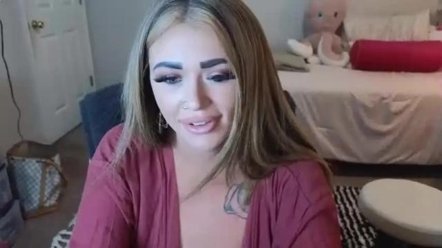 Image 7 of heidirhaine Stream on Chaturbate on 15 months ago