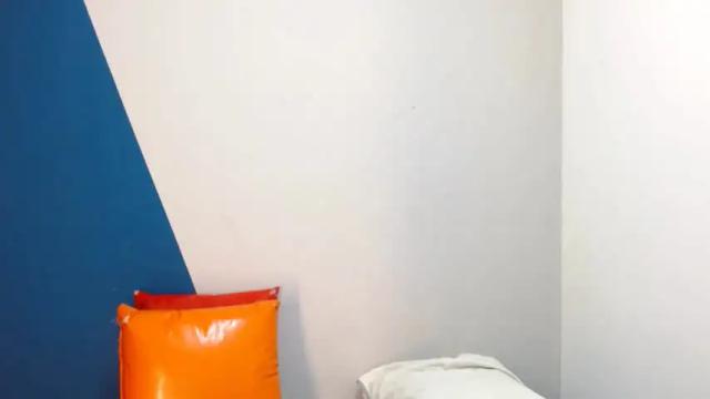 Image 3 of heidy_bell Stream on Chaturbate on 21 months ago