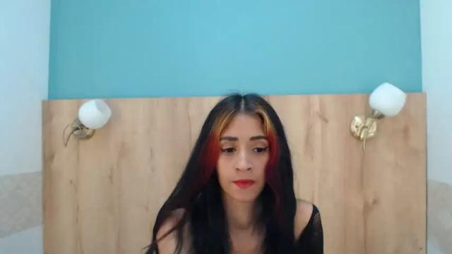Image 3 of heidy_bell Stream on Chaturbate on 21 months ago