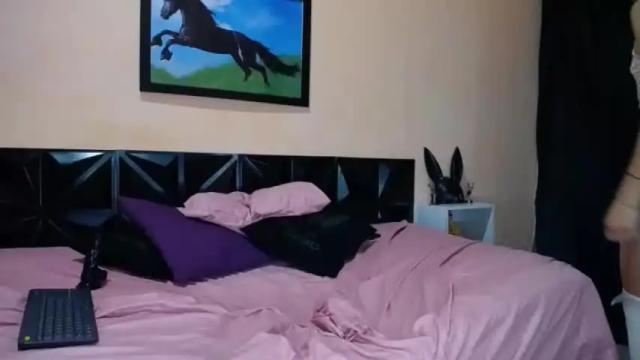 Image 11 of heily_beltran Stream on Chaturbate on 16 months ago