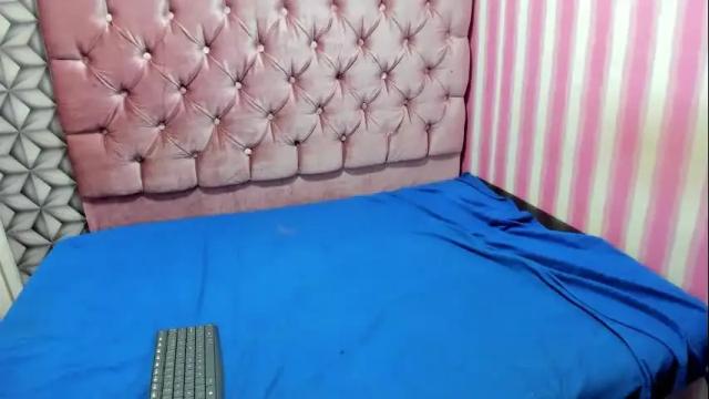 Image 11 of helen_23_ Stream on Chaturbate on 23 days ago