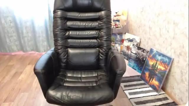 Image 4 of helen_bee Stream on Chaturbate on 13 days ago