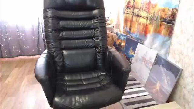 Image 3 of helen_bee Stream on Chaturbate on 1 month ago